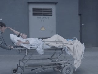 Смысл клипа Alekseev — Снов осколки