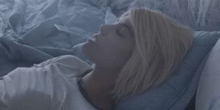 Смысл клипа Halsey — Colors