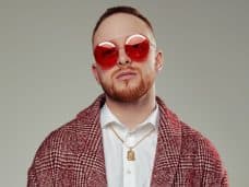 Стерва - текст песни и слова, Лёша Свик - слушать онлайн