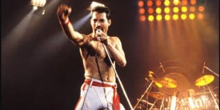 We Will Rock You текст песни, перевод на русский и скрытый смысл